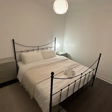 Beautiful Victorian - Garden & Great Location *